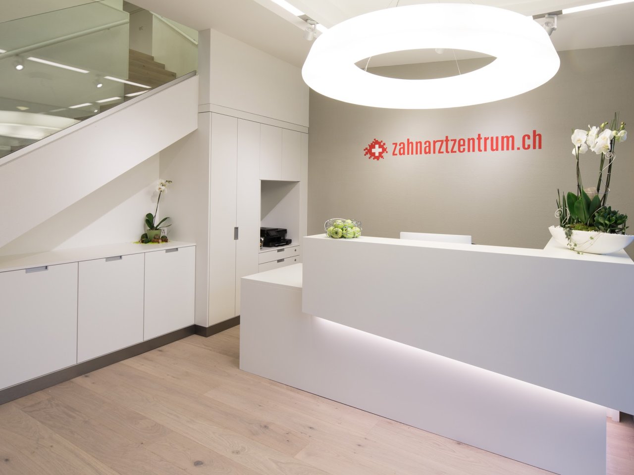 Zahnarzt, Kieferorthopädie und Dentalhygiene Uster